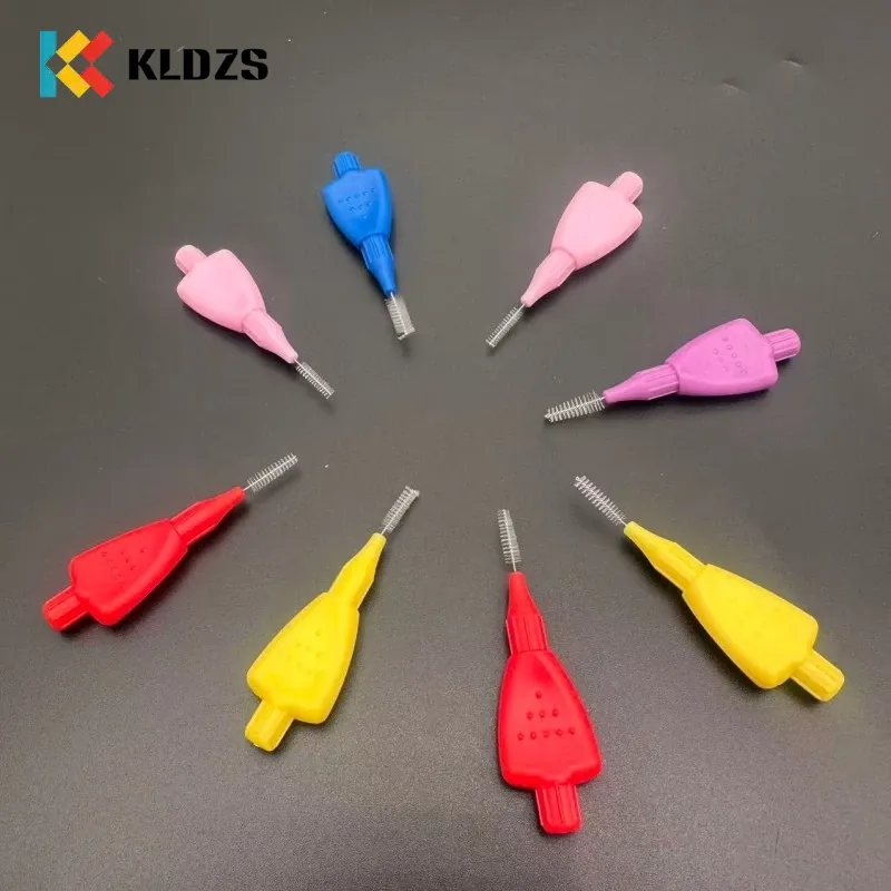 Uçak Şeklinde Diş Arası Fırçası